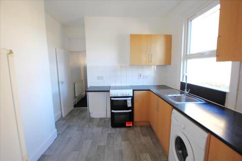 2 bedroom flat to rent, Napier Road, Tottenham, london, N17