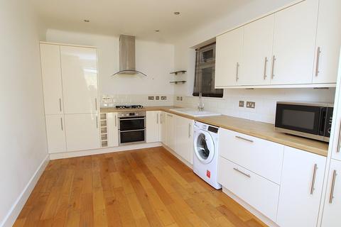 2 bedroom detached bungalow to rent, Pound Lane, Oakdale, POOLE, BH15