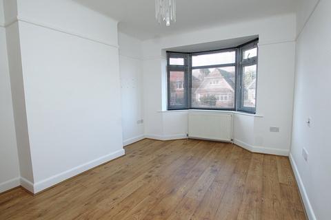 2 bedroom detached bungalow to rent, Pound Lane, Oakdale, POOLE, BH15