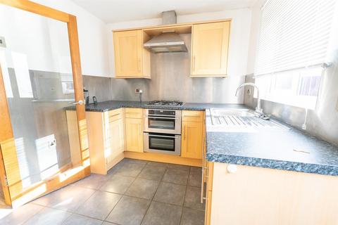 11 Farrow Close, Chard, TA20 2JX