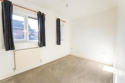 11 Farrow Close, Chard, TA20 2JX