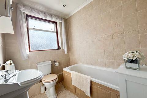 3 bedroom terraced house for sale, Dorchester Avenue, Bexley, DA5