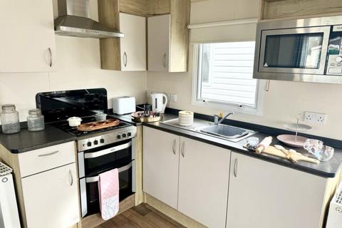 2 bedroom static caravan for sale, Felixstowe Beach Holiday Park