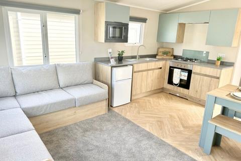 3 bedroom static caravan for sale, Felixstowe Beach Holiday Park