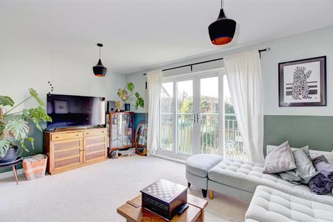 6 Brooke Close, Malmesbury, SN16 9FJ