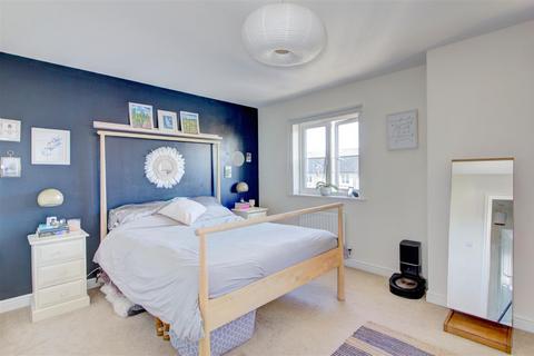 6 Brooke Close, Malmesbury, SN16 9FJ