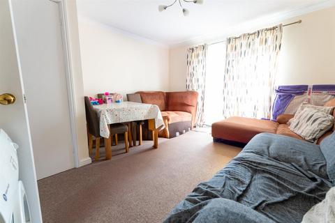 2 bedroom house for sale, Old Station Court, Chard