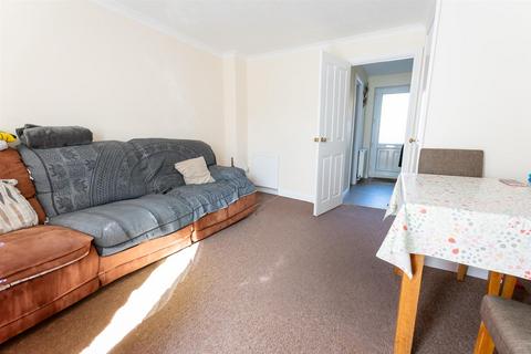 2 bedroom house for sale, Old Station Court, Chard