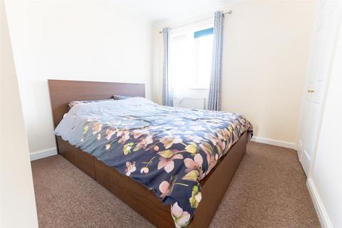 2 bedroom house for sale, Old Station Court, Chard