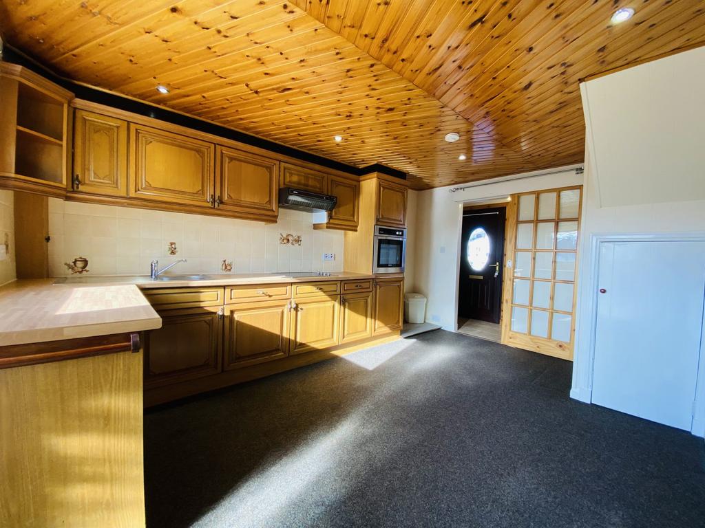 17 Gledhill Crescent, Locharbriggs, DG1 1 XF - Brai