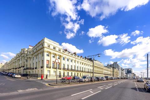 2 bedroom apartment for sale, Brunswick Terrace, Hove