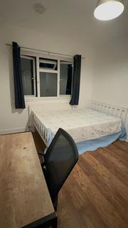 1 bedroom in a house share to rent, Lancelot Avenue, Wembley HA0