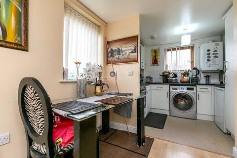 1 bedroom apartment for sale, Clarke Close, CROYDON, Surrey, CR0