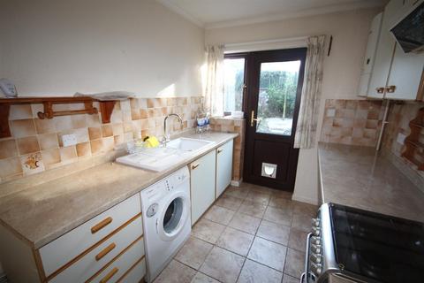 2 bedroom detached bungalow for sale, Walton Close, Hereford
