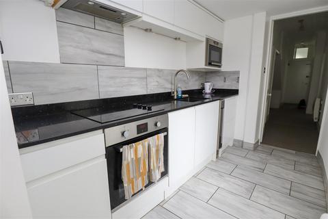 1 bedroom flat for sale, East Ascent, St. Leonards-On-Sea