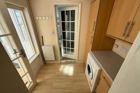 2 bedroom terraced house to rent, Ferndale Road, Ferndale