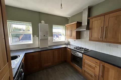 3 bedroom flat to rent, Chester Road, Sunderland SR4