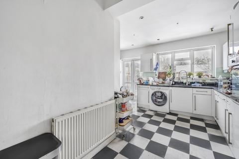 4 bedroom house to rent, Birkhall Road London SE6