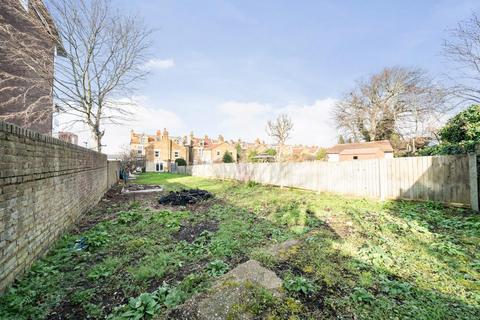 5 bedroom semi-detached house for sale, Baldry Gardens, Streatham