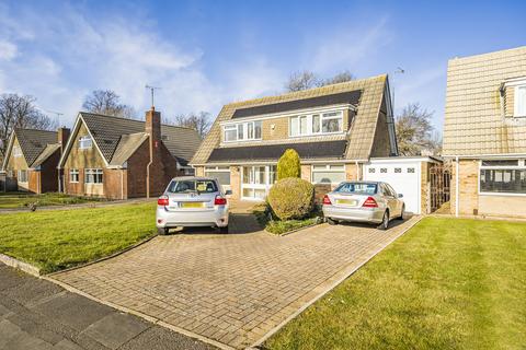 3 bedroom detached house for sale, Cricklade Road, Stratton, Swindon, SN2