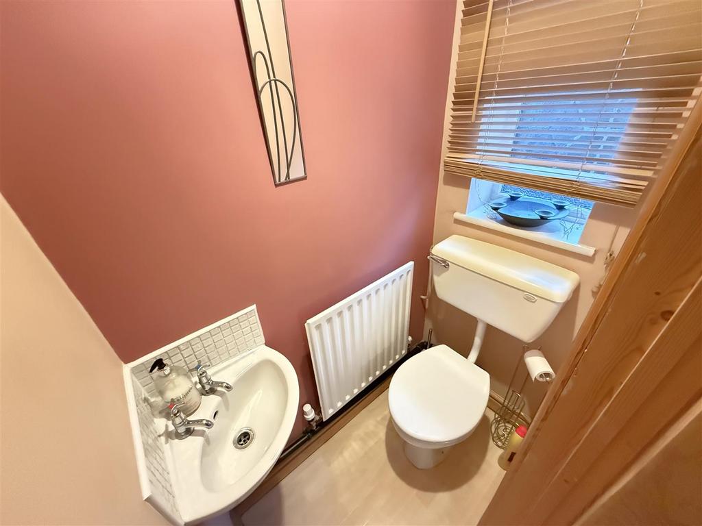 Ground floor cloak room