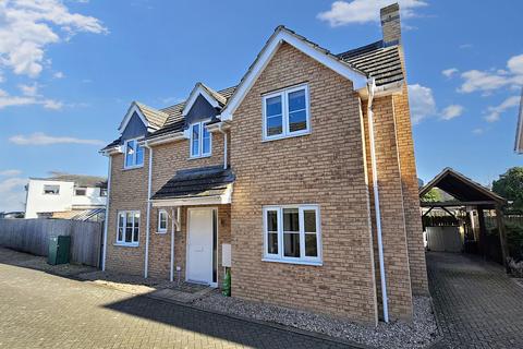 4 bedroom detached house for sale, Newmarket Road, Cambridge CB25