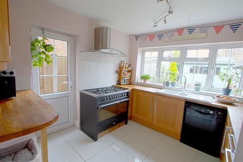 4 bedroom detached house for sale, Highfield Road, Billericay CM11