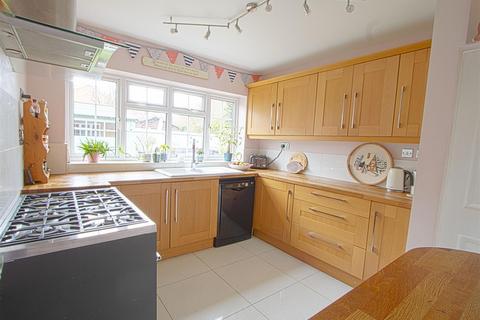 4 bedroom detached house for sale, Highfield Road, Billericay CM11