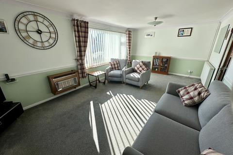 2 bedroom chalet for sale, Sandringham Close, Ipswich IP2