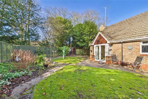 32 Groves Lea, Mortimer, Reading, RG7 3SR