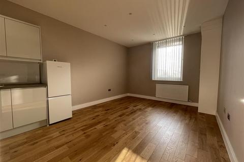 1 bedroom apartment to rent, Pioneer House, Fleet GU51