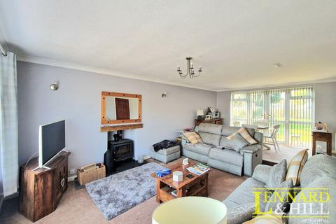 4 bedroom detached house for sale, Elmway, Grays RM16