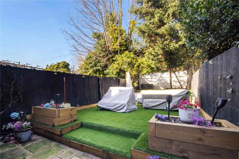 36 Lichfield Road, London, E3 5AT
