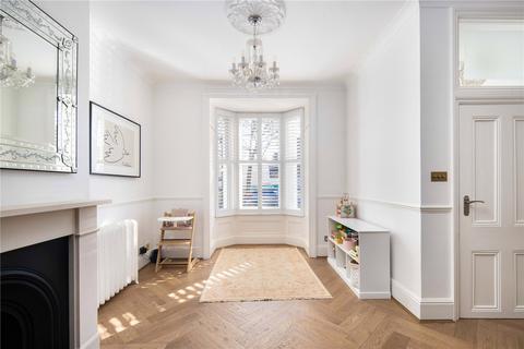36 Lichfield Road, London, E3 5AT