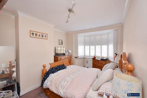 60 Crowlands Avenue, Romford, RM7 9JB