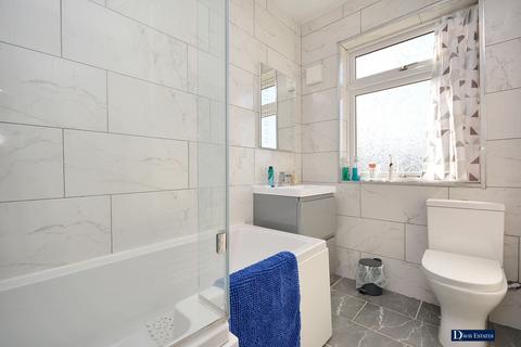 60 Crowlands Avenue, Romford, RM7 9JB
