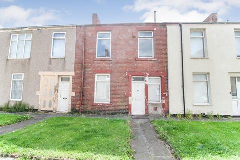 3 bedroom terraced house to rent, Salisbury Street, Blyth, NE24