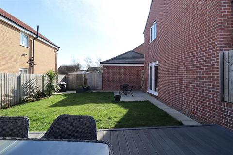 3 bedroom detached house for sale, Grainger Drive, Pocklington, York