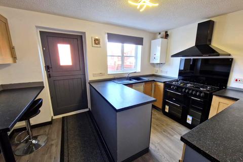 2 bedroom semi-detached house to rent, Armitage Road, Rugeley, WS15 1DQ