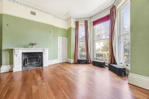 Flat 2, 106 Evesham Road, Cheltenham, GL52 2AL