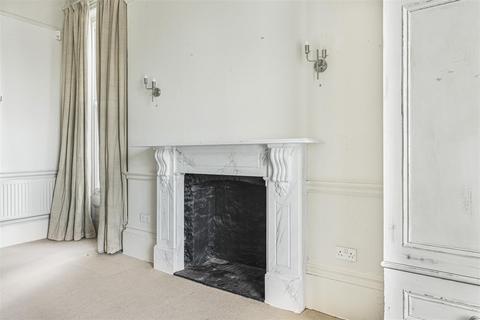 Flat 2, 106 Evesham Road, Cheltenham, GL52 2AL