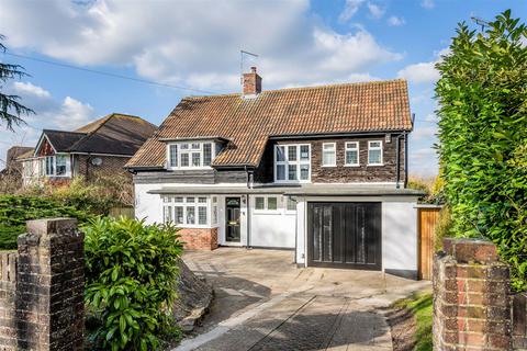 4 bedroom detached house for sale, White Beam Way, Tadworth