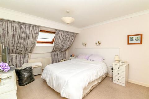 4 bedroom semi-detached house for sale, Charnock Close, Hordle, Lymington, Hampshire, SO41