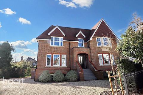 4 bedroom detached house for sale, Ellington Gardens, Maidenhead