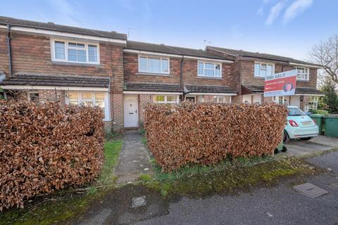 2 bedroom terraced house for sale, Chestnut Walk, Pulborough, West Sussex