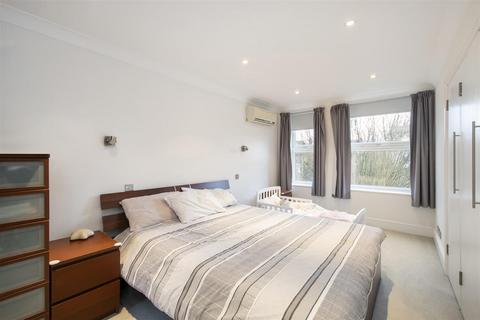 2 bedroom flat to rent, Fitzjohn's Avenue, Hampstead, NW3