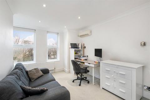 2 bedroom flat to rent, Fitzjohn's Avenue, Hampstead, NW3