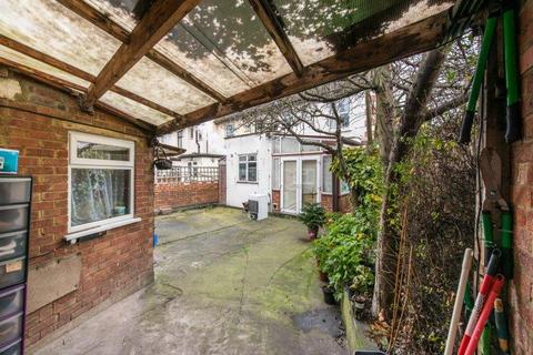 1 bedroom bungalow to rent, Horn Lane Acton