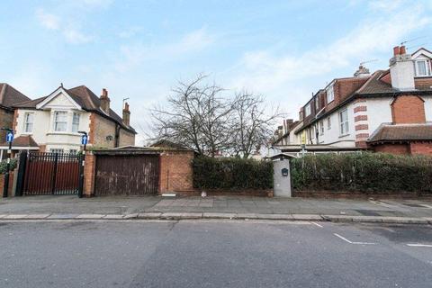 1 bedroom bungalow to rent, Horn Lane Acton