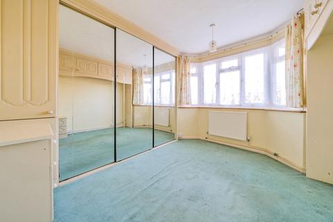 4 Brooke Forest, Fairlands, Guildford, GU3 3JH